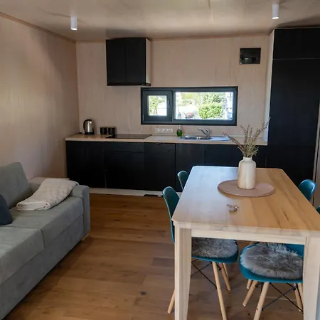 Delux House 8 Mali Nordsee Camp Пакоштане